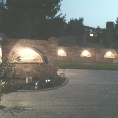 Bastya Apartmanhaz * Sárvár