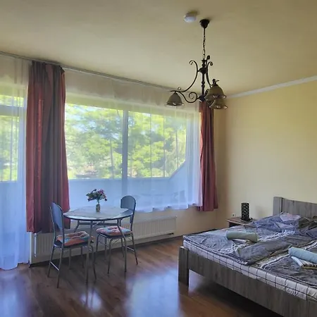 Lägenhet Bastya Apartmanhaz