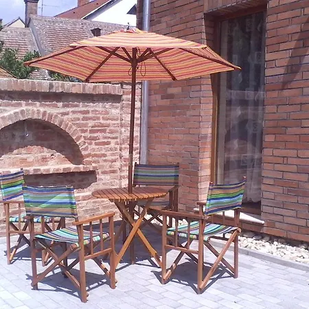 Apartment Bastya Apartmanhaz *