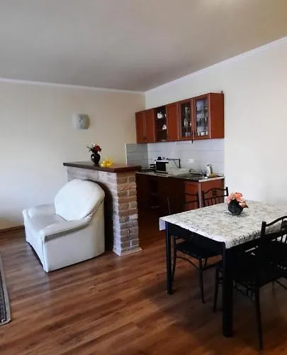 公寓 Bastya Apartmanhaz *