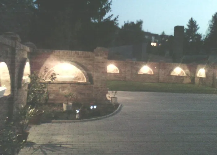 Bastya Apartmanhaz * Sárvár